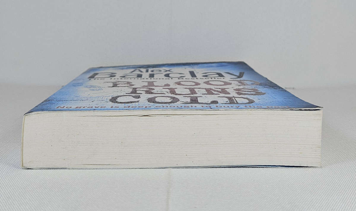 Blood Runs Cold (#1 Ren Bryce) by Alex Barclay - Paperback