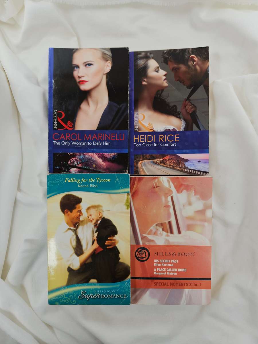 BOOK BUNDLE: 5x Mills & Boon Modern, Super Romance, Special Moments (2-in-1)