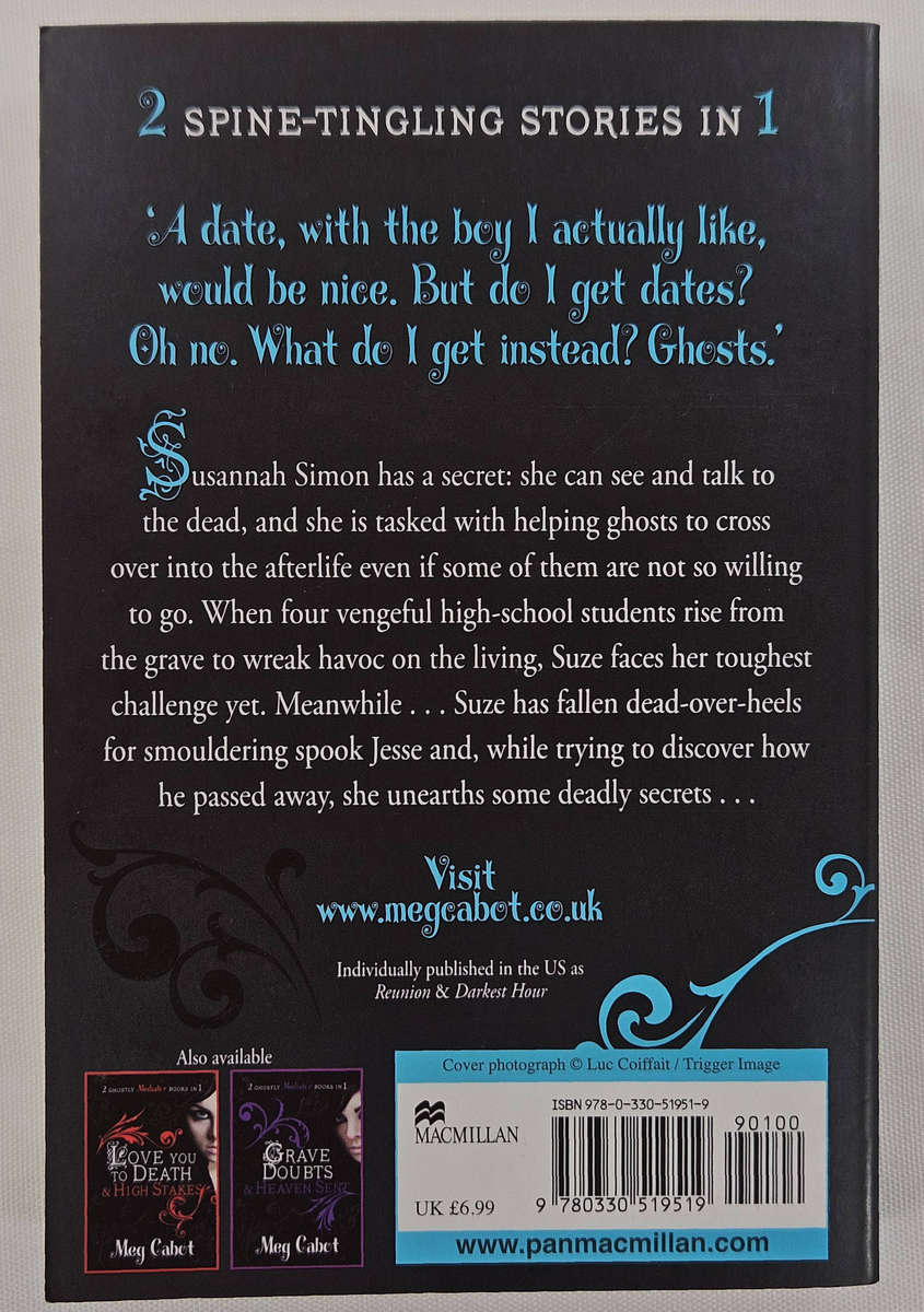 Mean Spirits & Young Blood (2 books in 1) by Meg Cabot - Paperback