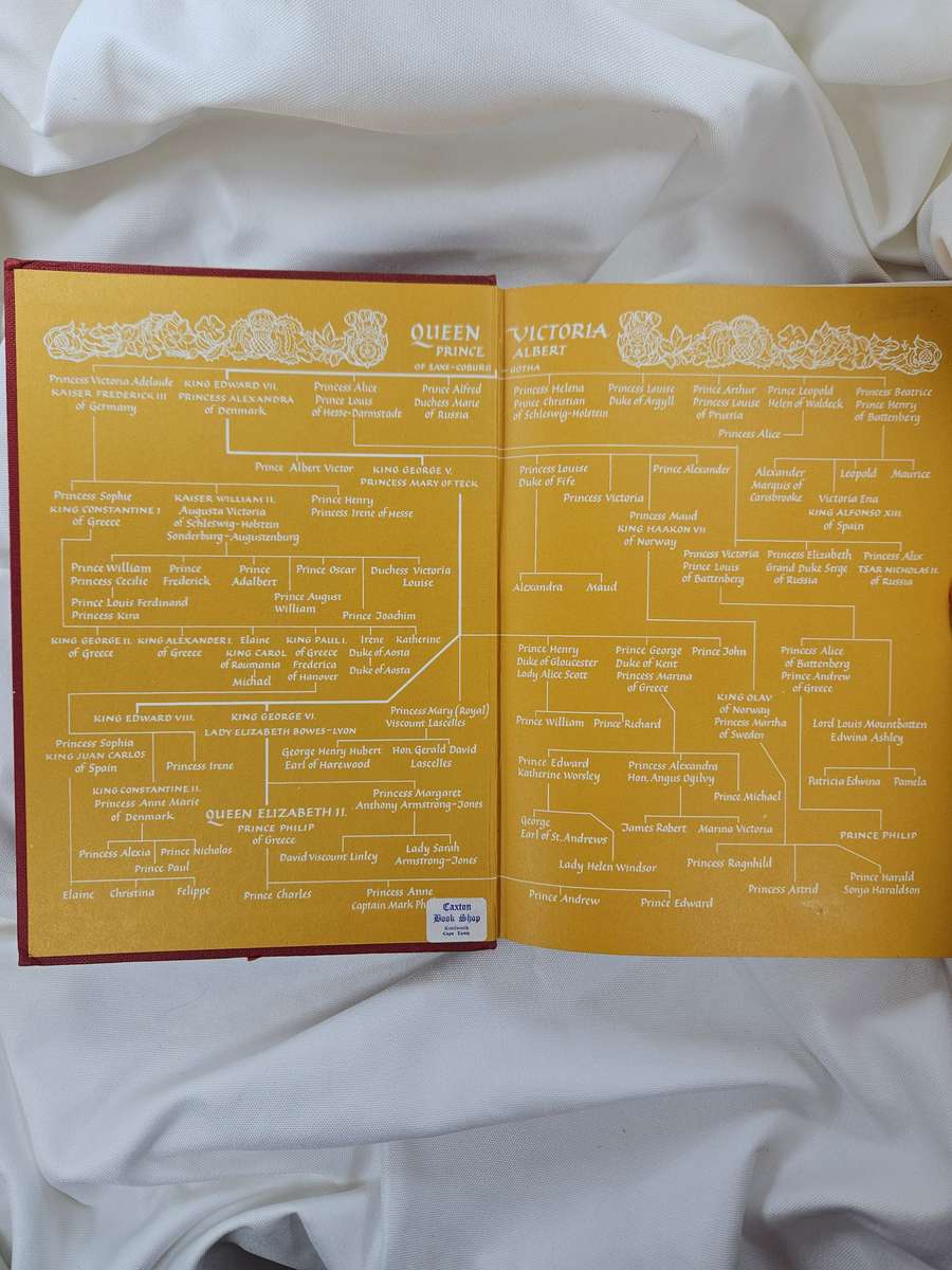 Elizabeth Our Queen by Reginald Davis - Hardback