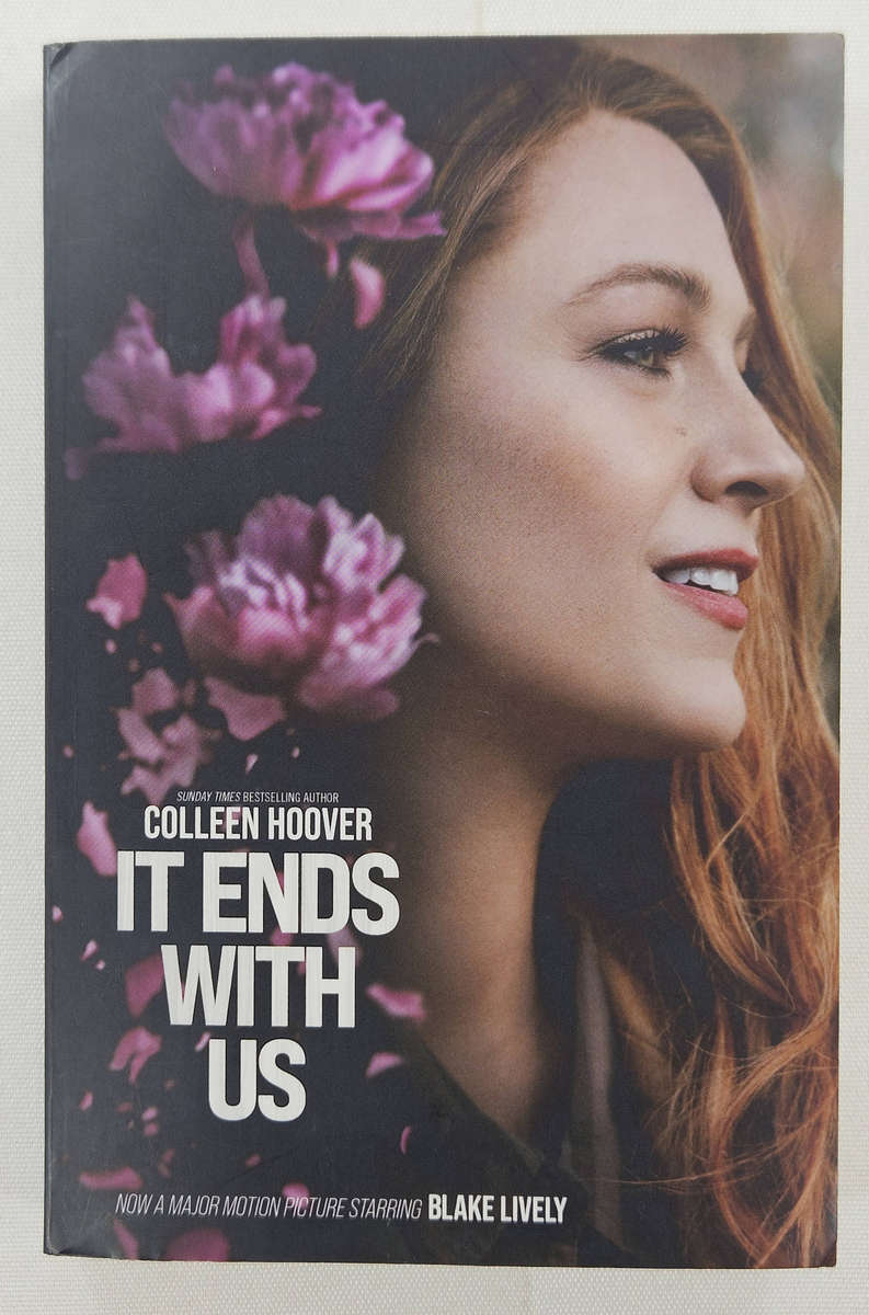 It Ends With Us by Colleen Hoover - Paperback