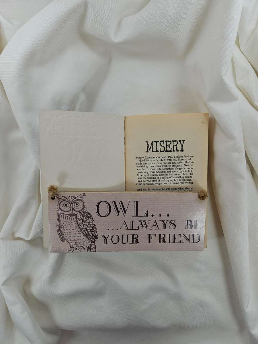 Misery by Stephen King - Paperback (18th impression)