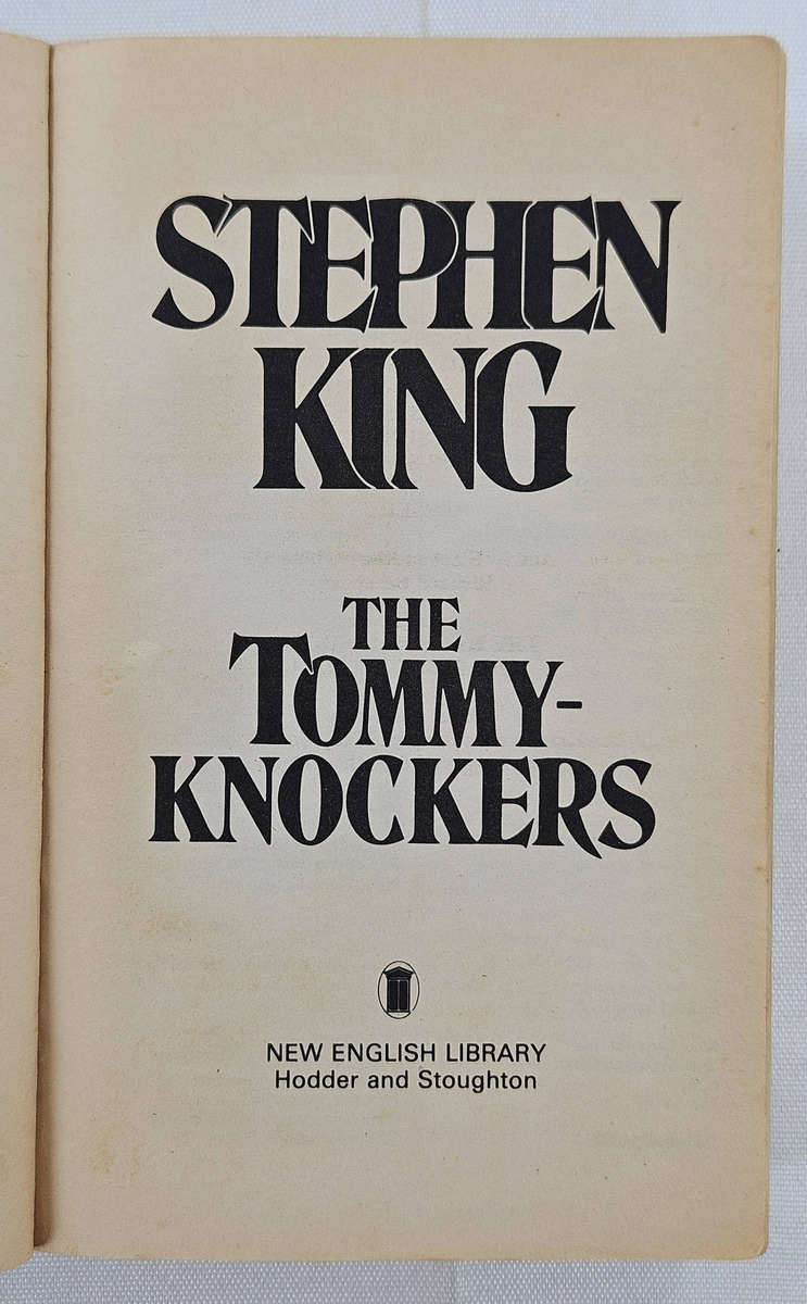 The Tommyknockers by Stephen King - Paperback