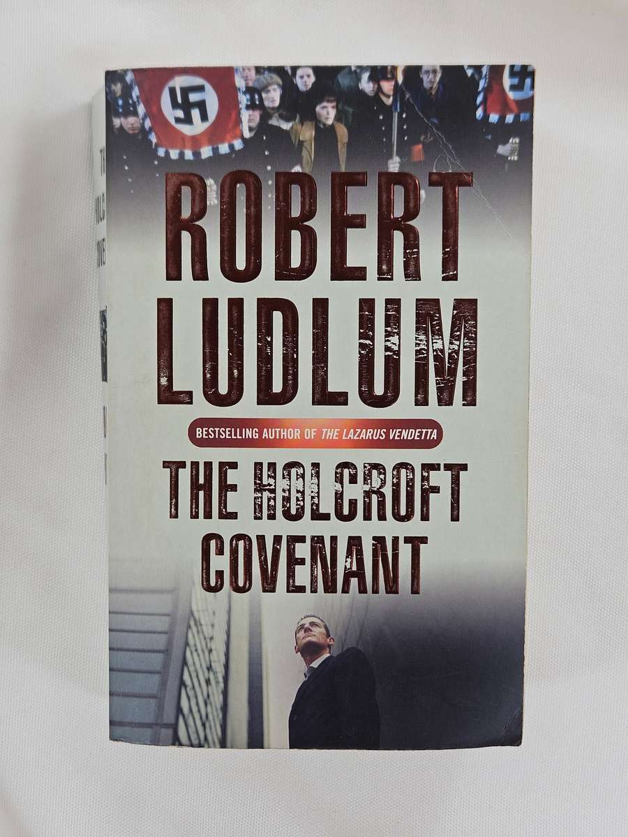 The Holcroft Covenant by Robert Ludlum - Paperback