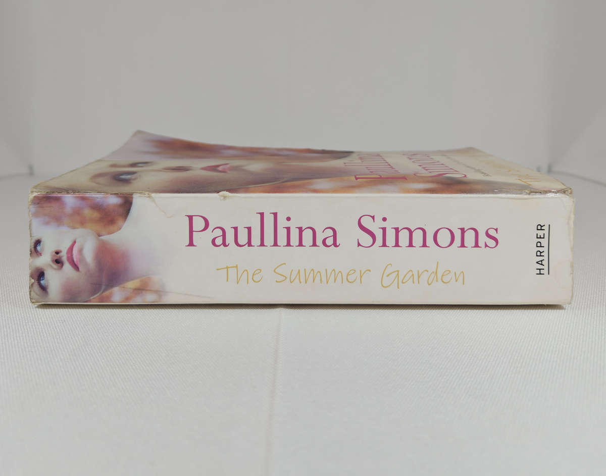 The Summer Garden by Paullina Simons - Paperback