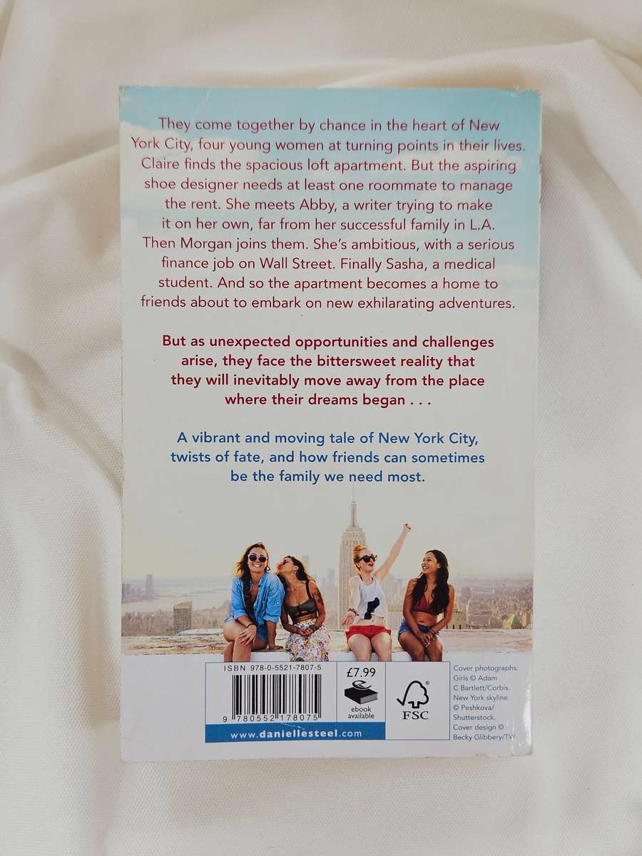 The Apartment by Danielle Steel - Paperback