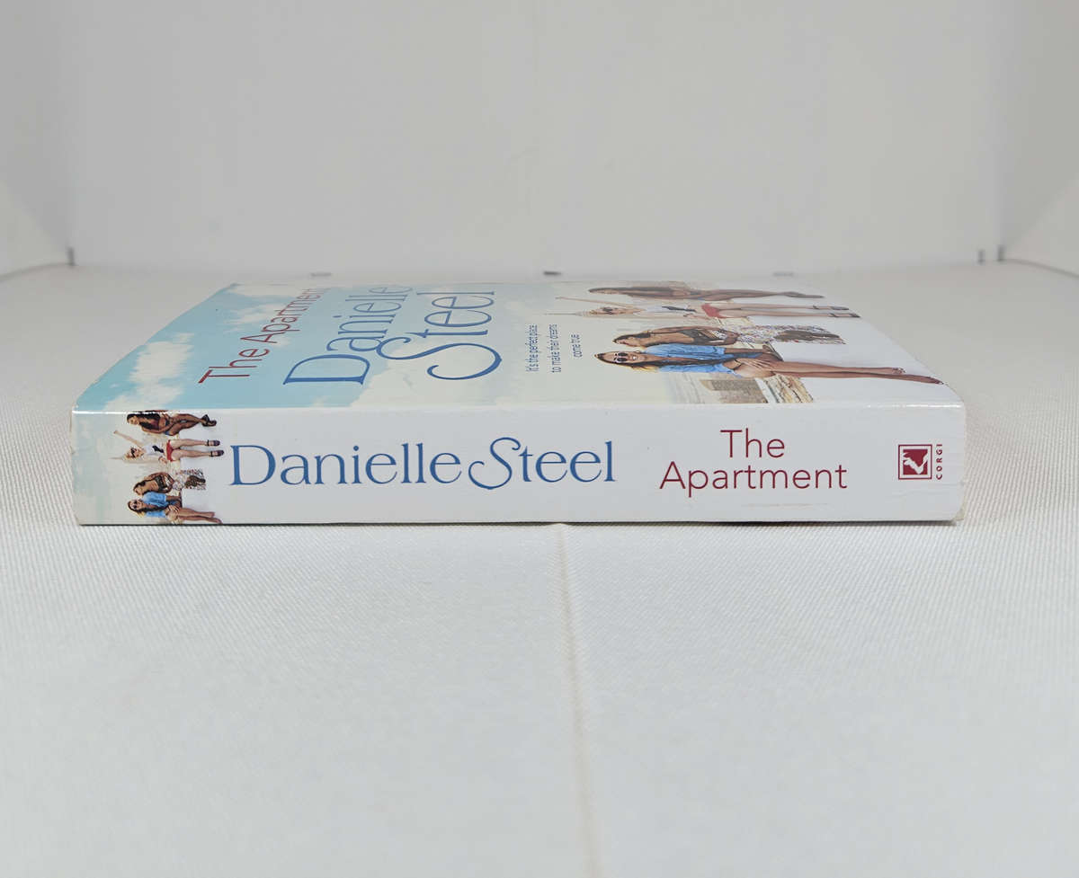 The Apartment by Danielle Steel - Paperback