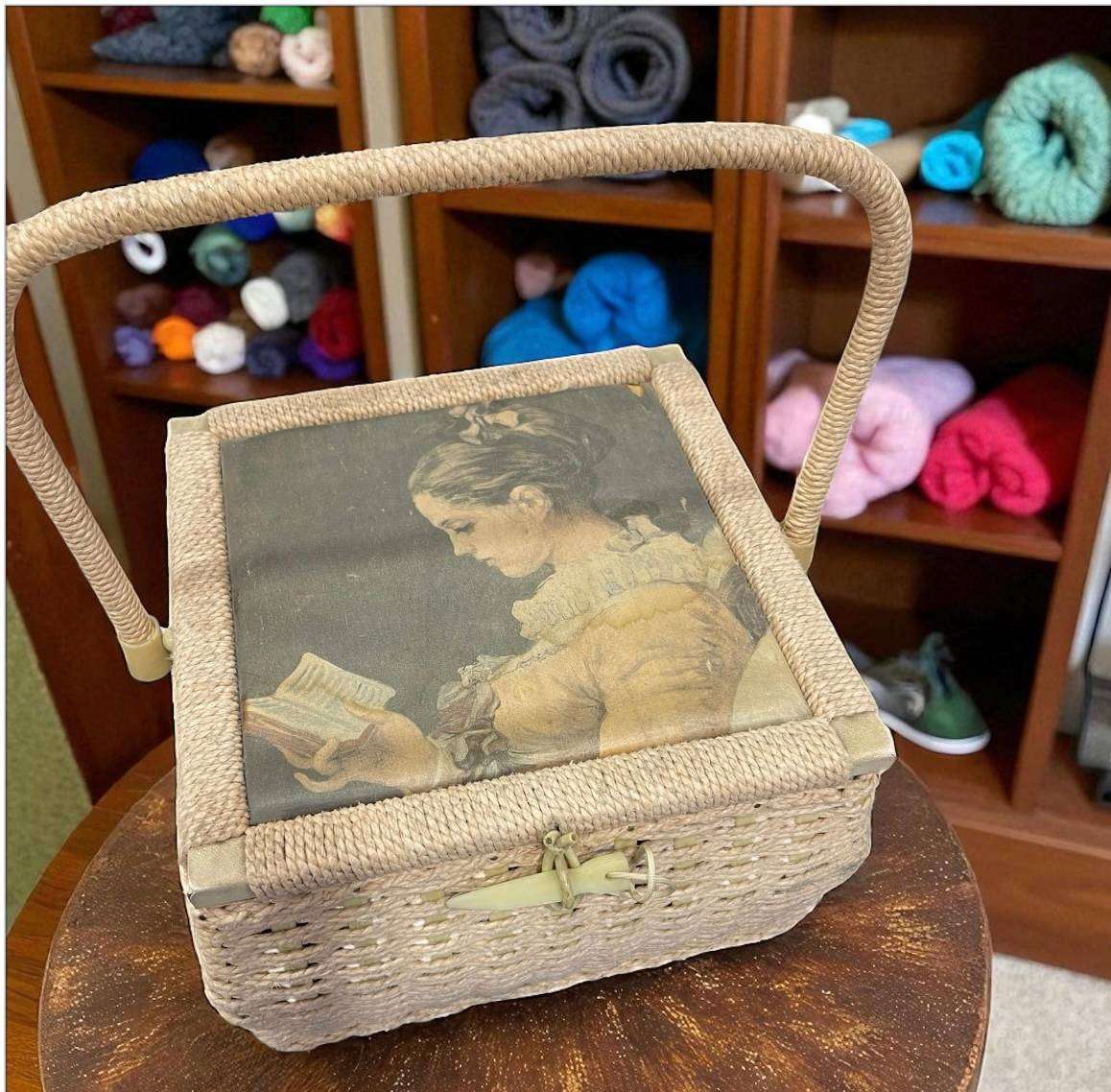 Needlework/sewing basket