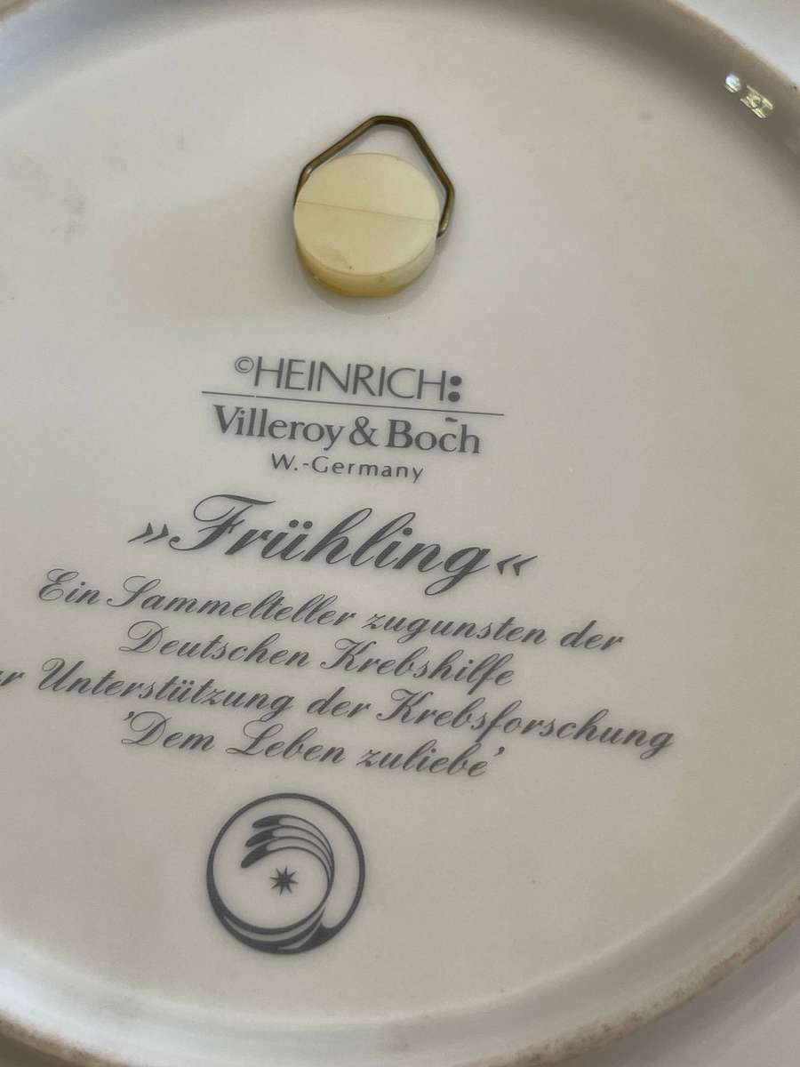 Plate display Villeroy Boch
