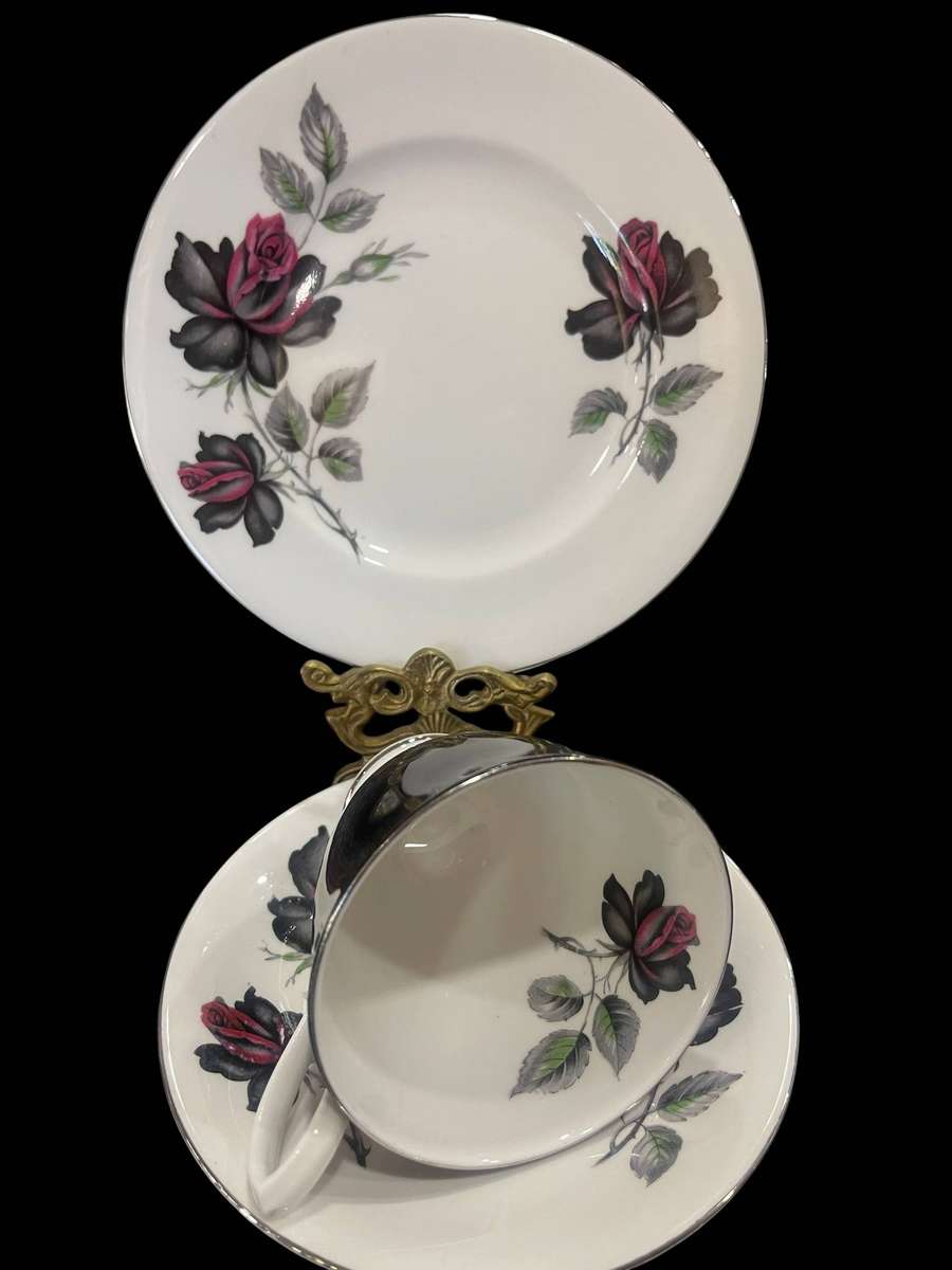 Trio Royal Albert