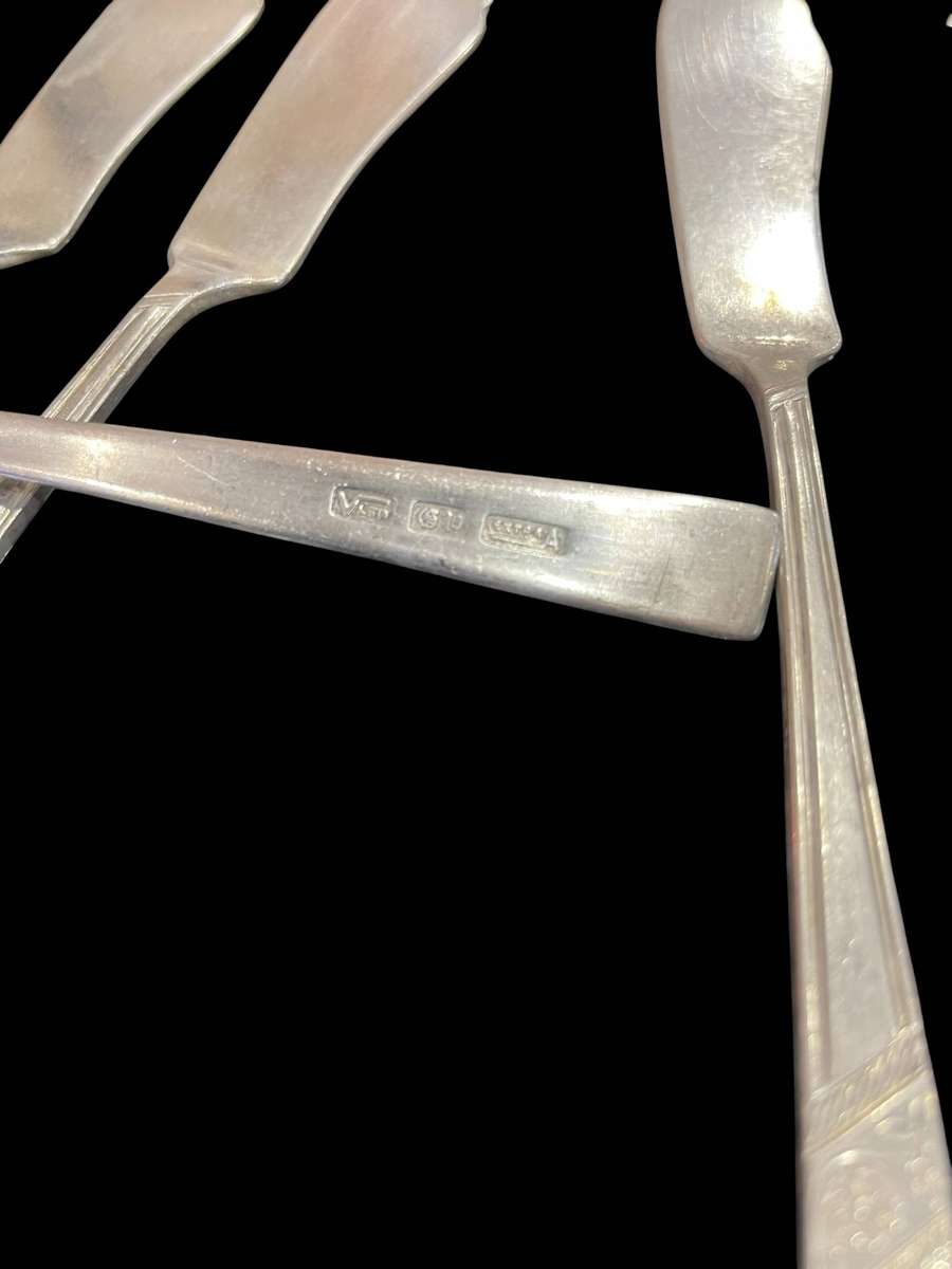 Fish knives x5NR20)