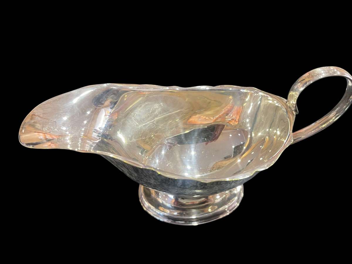 Gravy boat each silver plated(nr2)