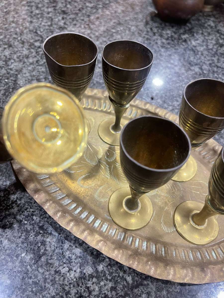 Goblets brass tray