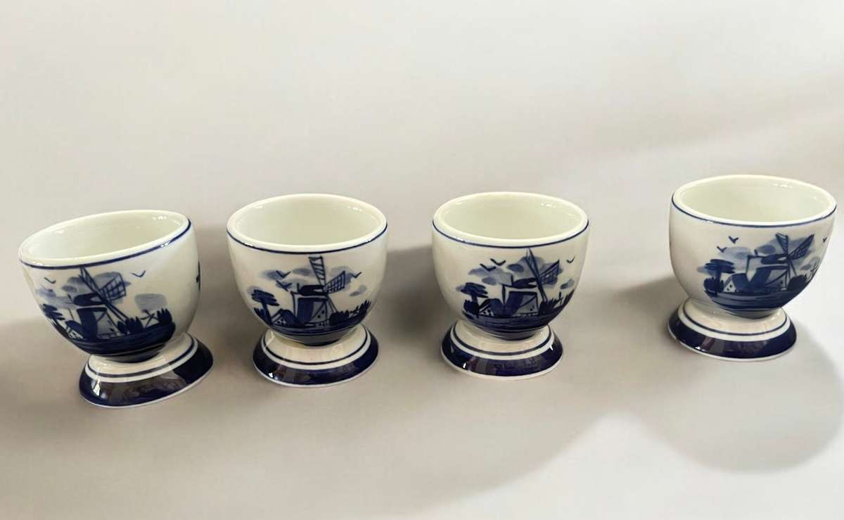Egg cups Delft x4