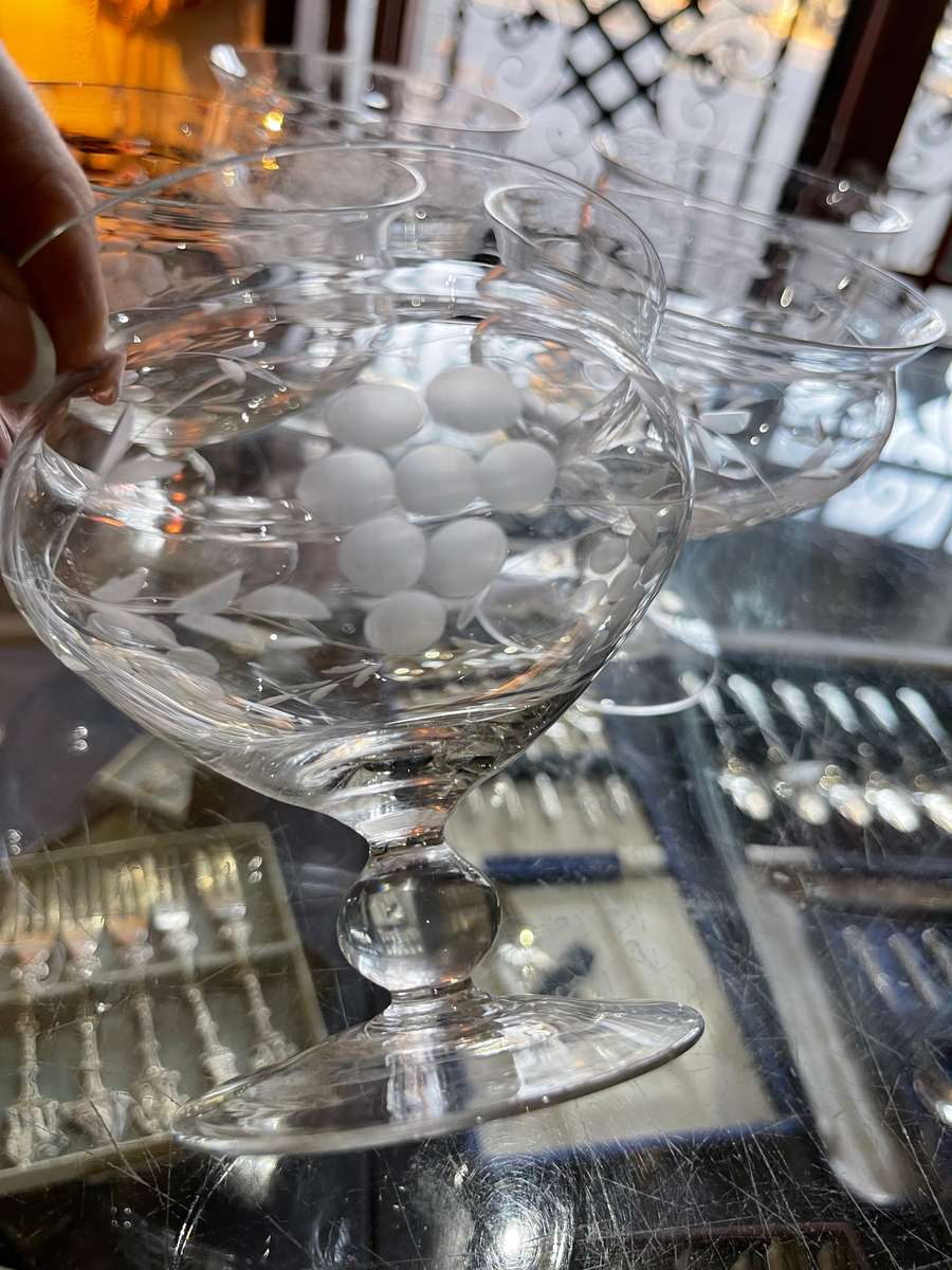 Dessert /parfait glasses grape etched
