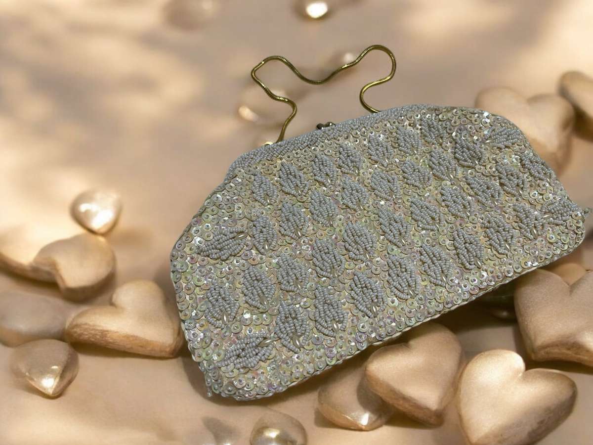 Handbag beaded