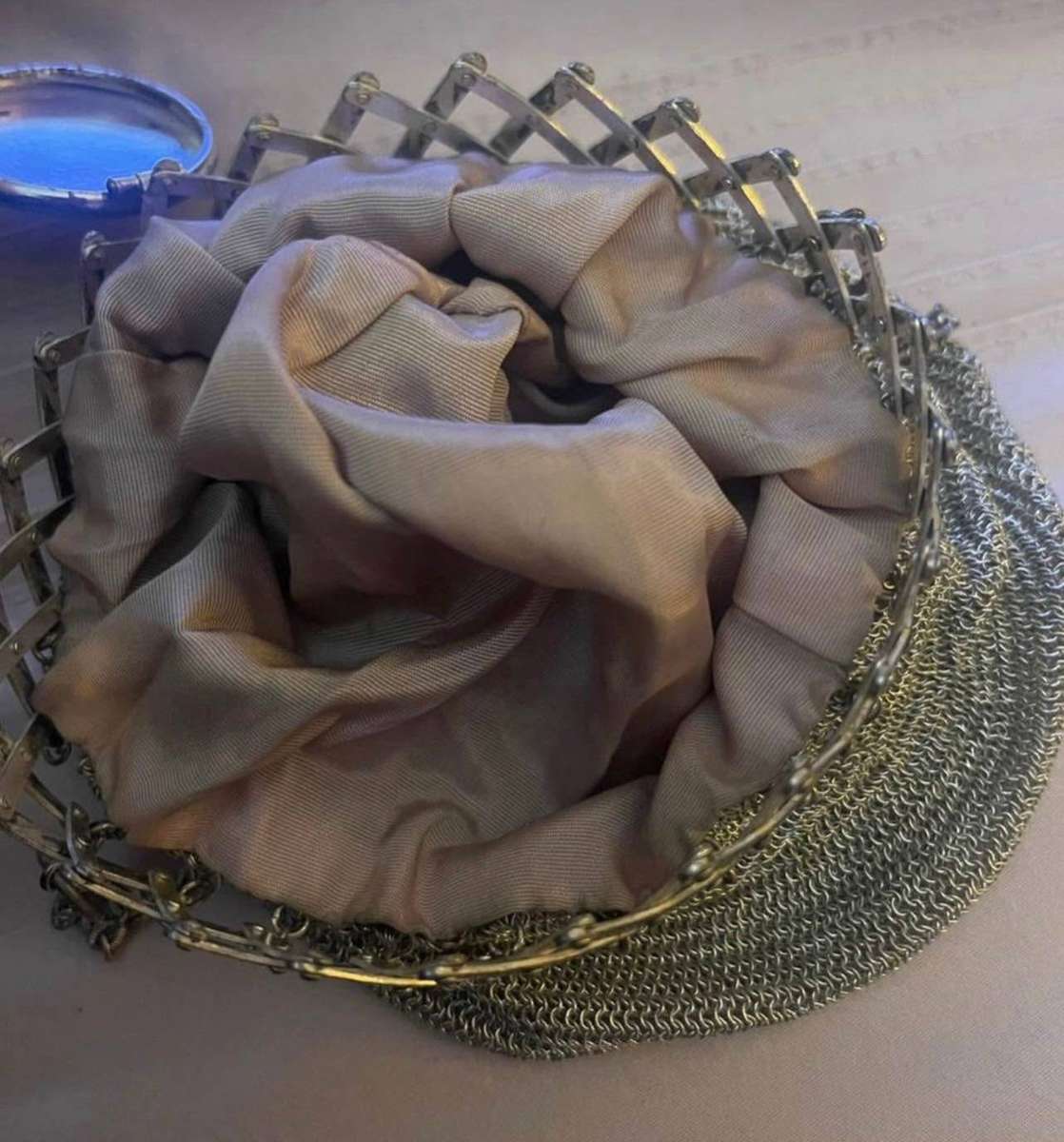 Handbag mesh