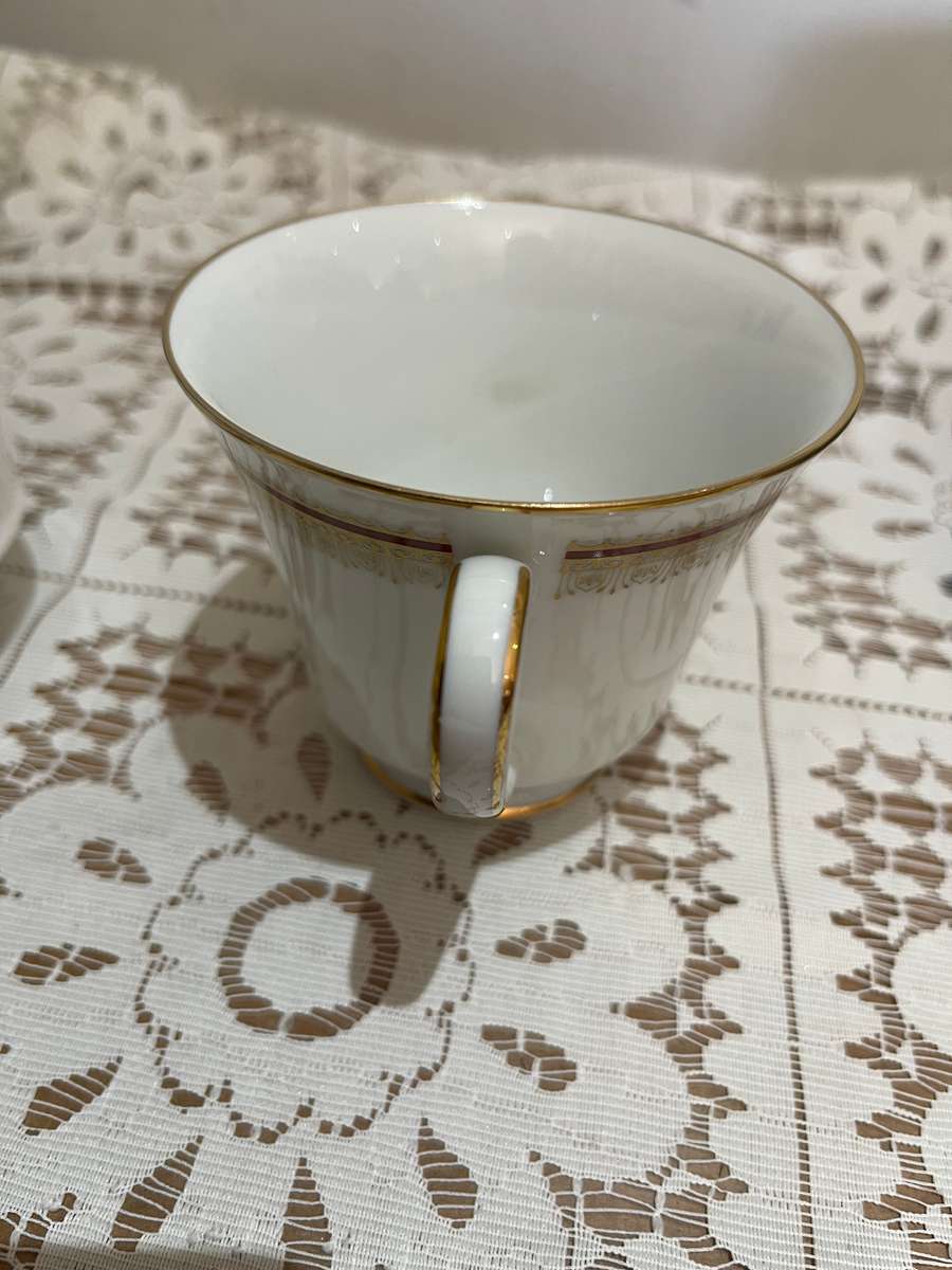 Teacups Noritake Doral Maroon each