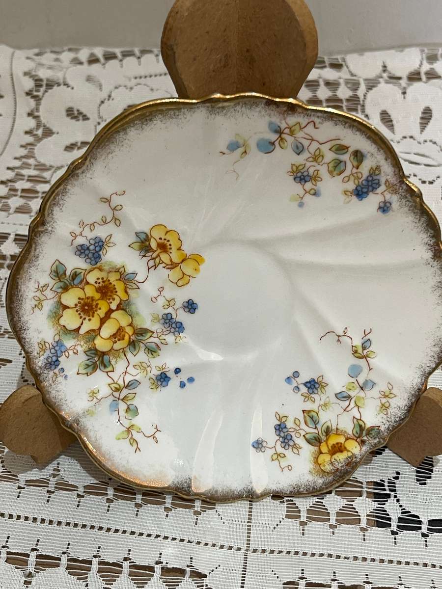 Saucer Victorian each