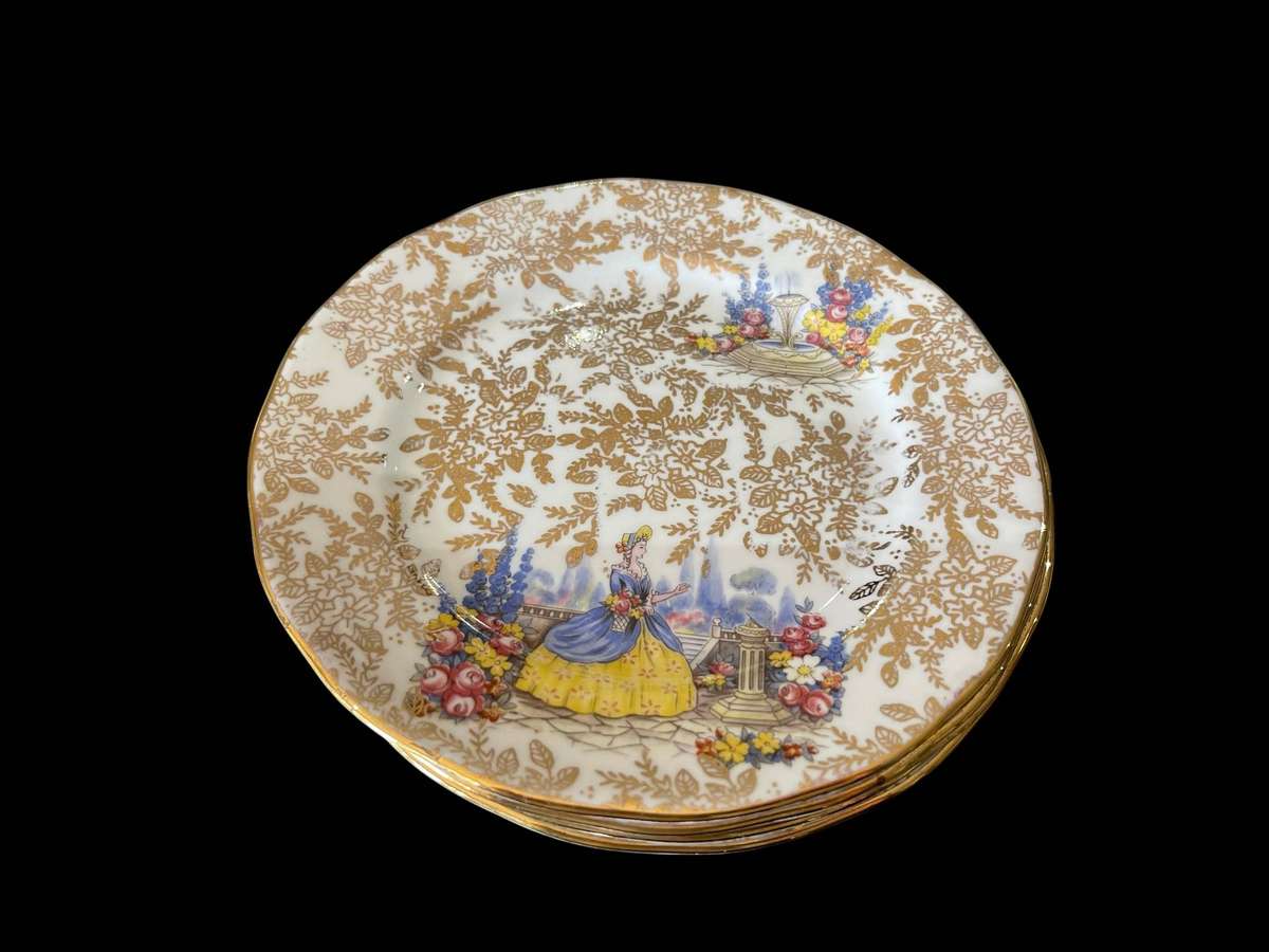 Cake plates x5 Queen Anne