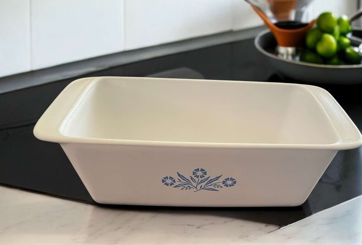 Corningware oven dish/ loaf pan