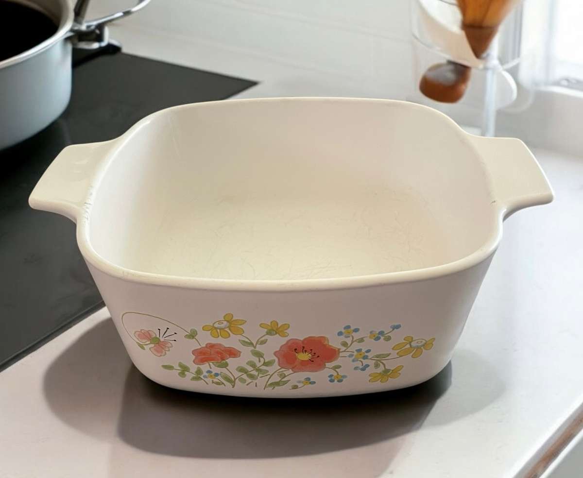 Oven dish Corningware
