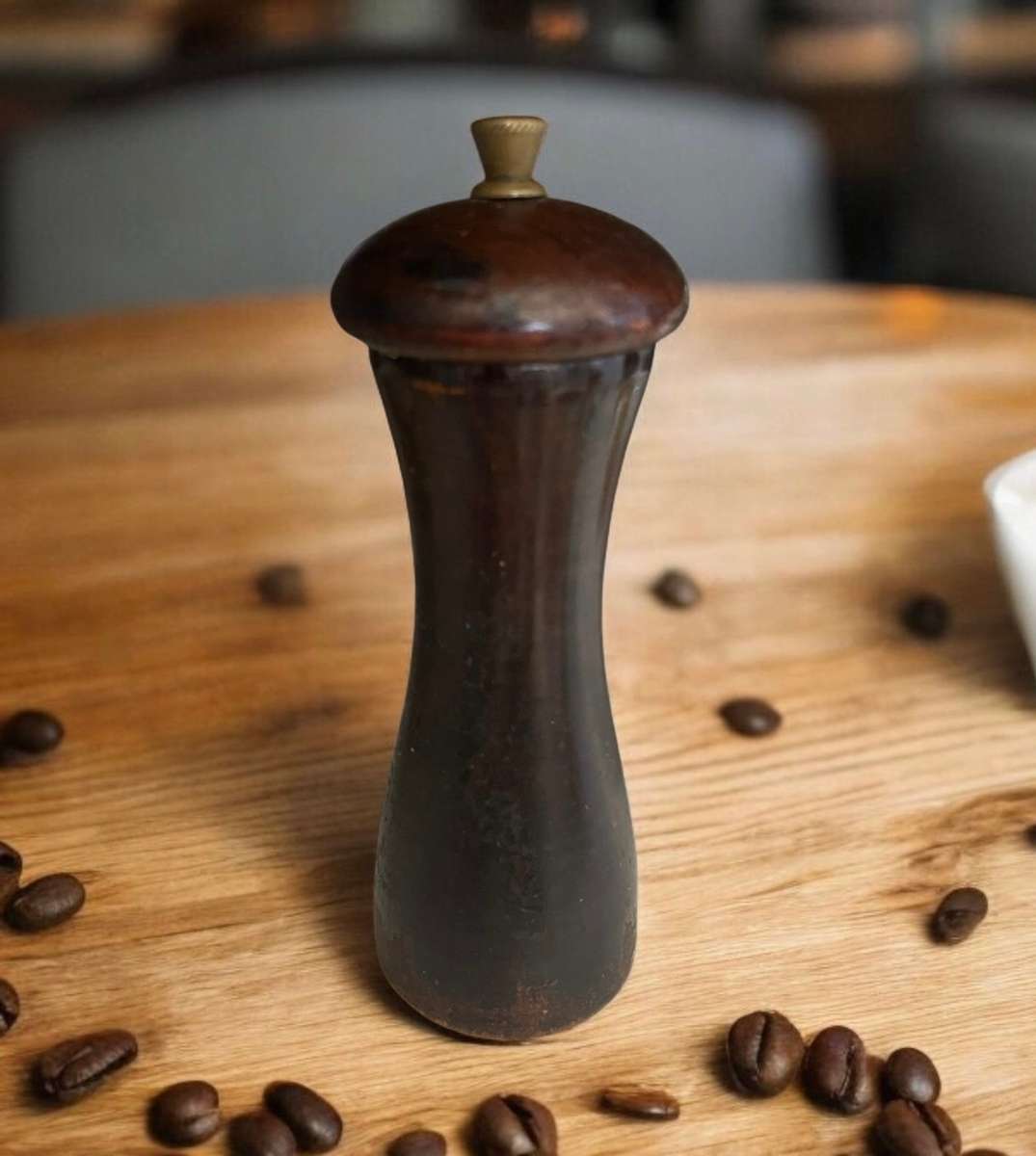 Pepper grinder