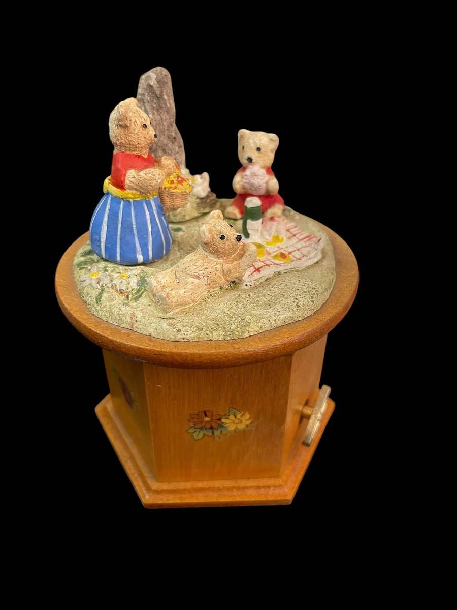 Ornament musical wood
