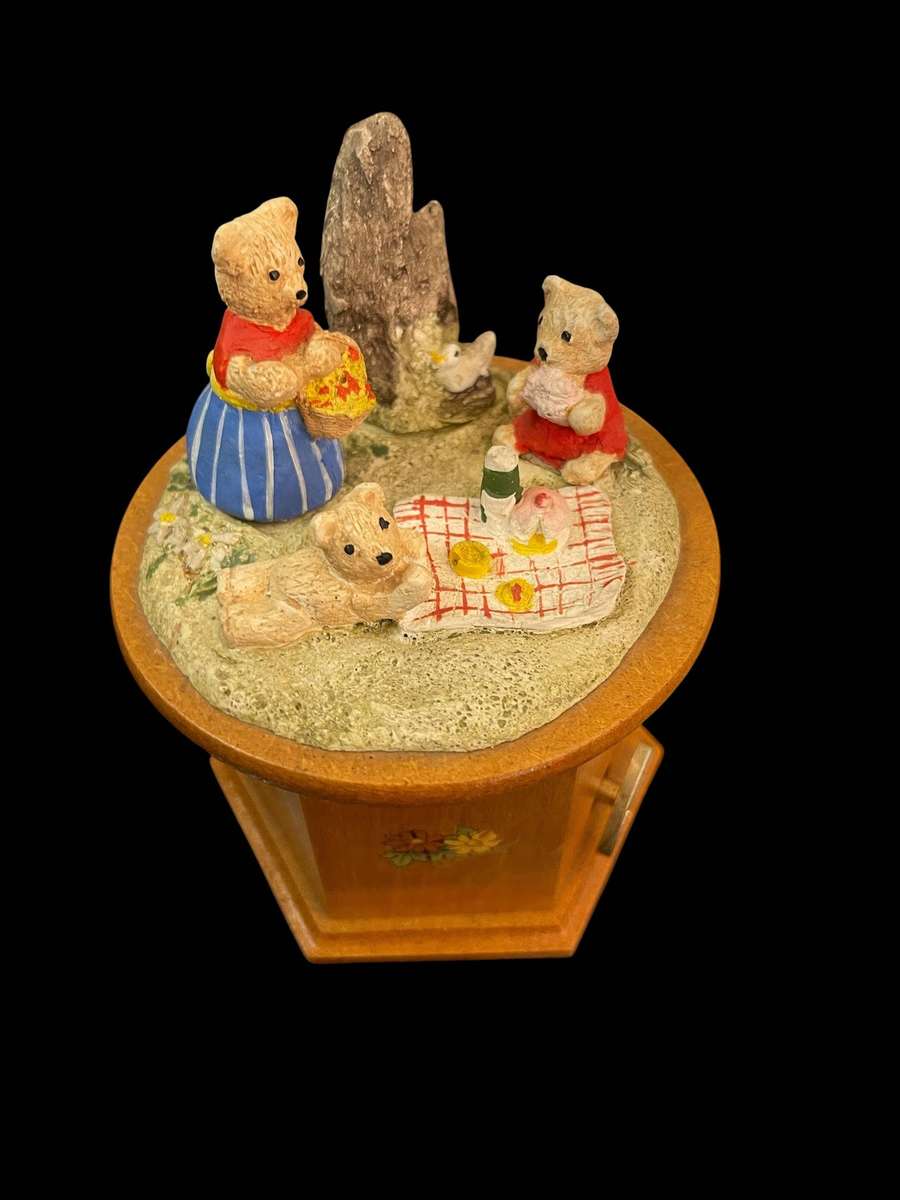 Ornament musical wood