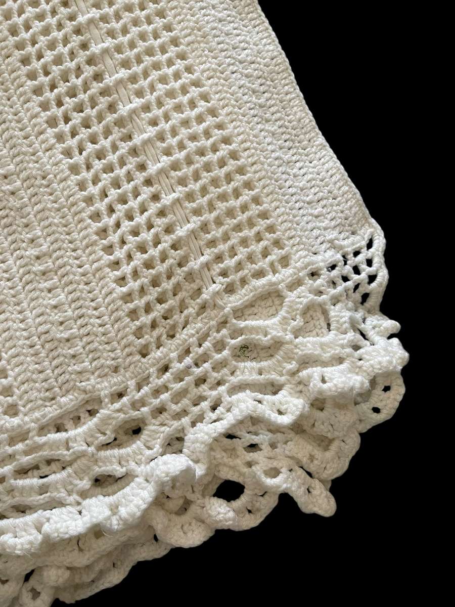 Curtain crochet