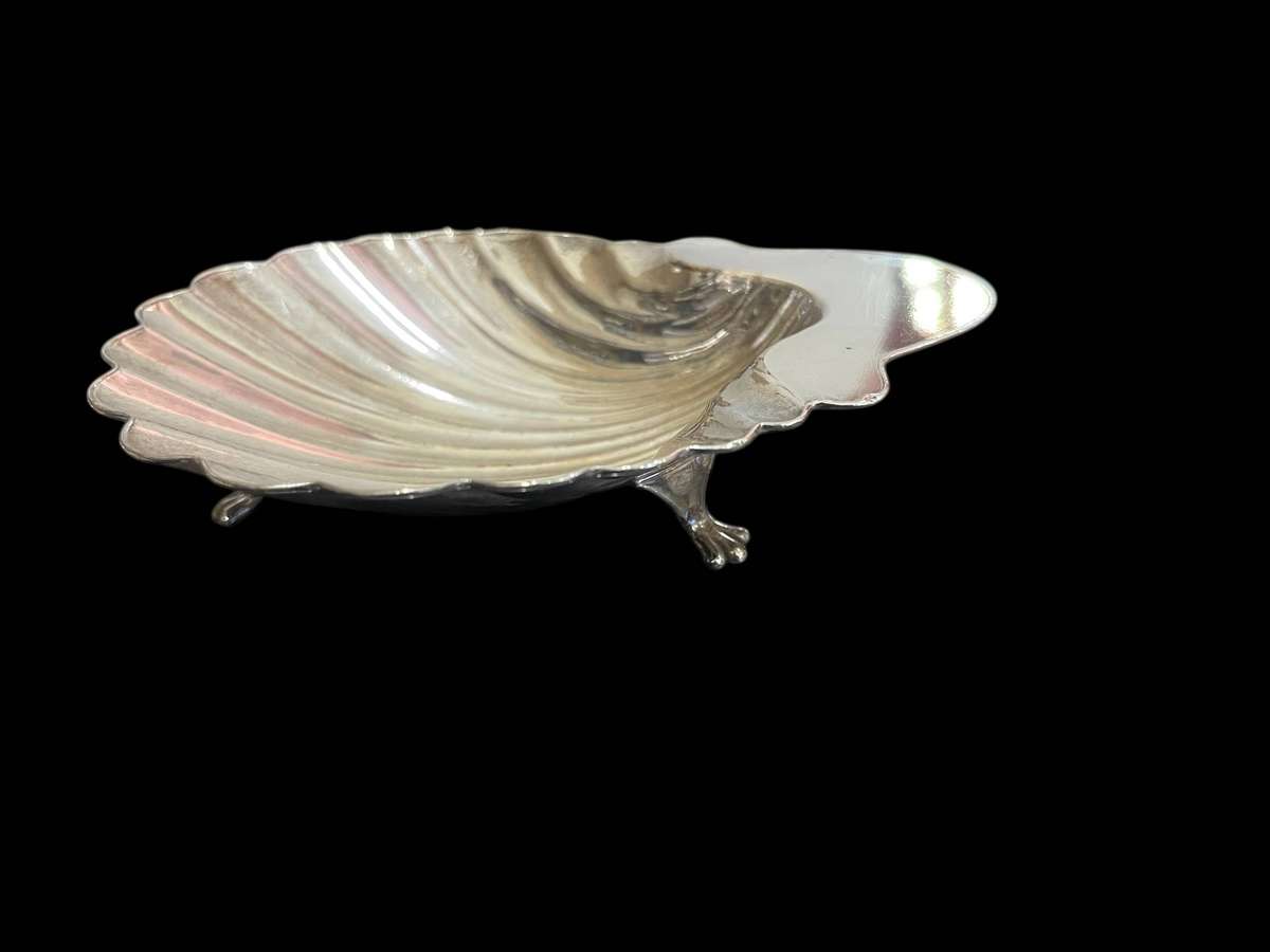 Butter/trinket holder each