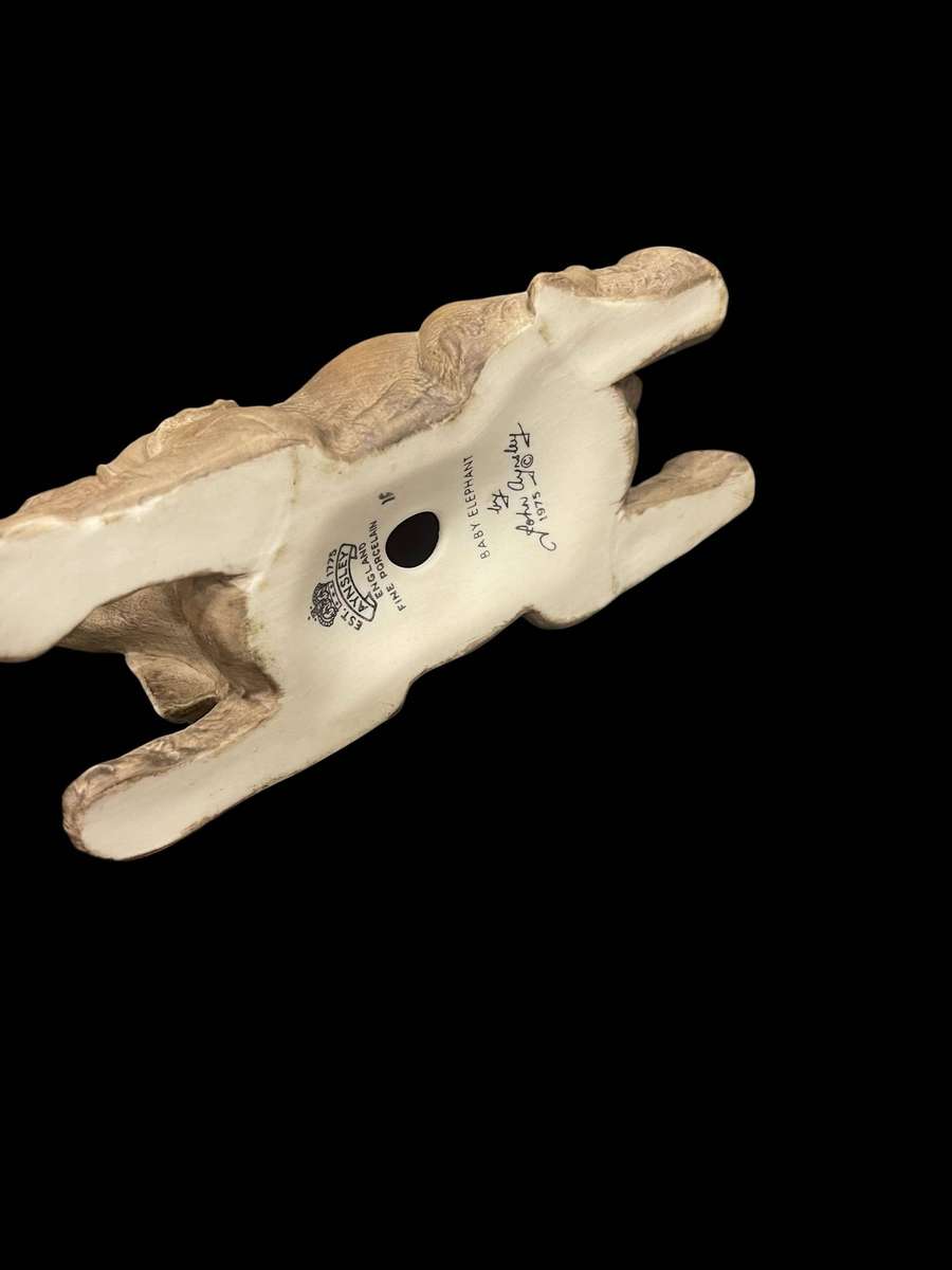 Ornament elephant Aynsley