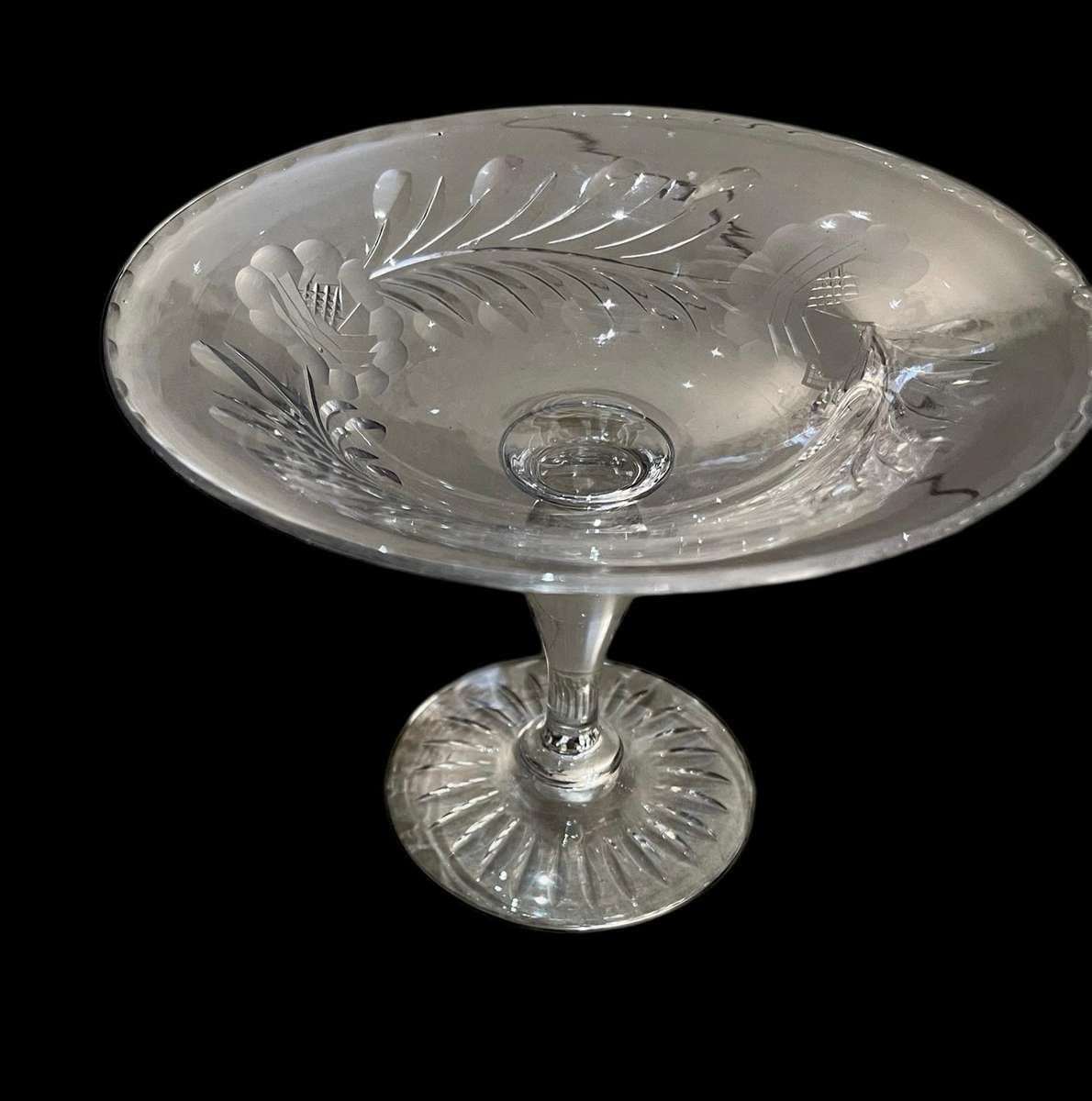 Bowl pedestal crystal