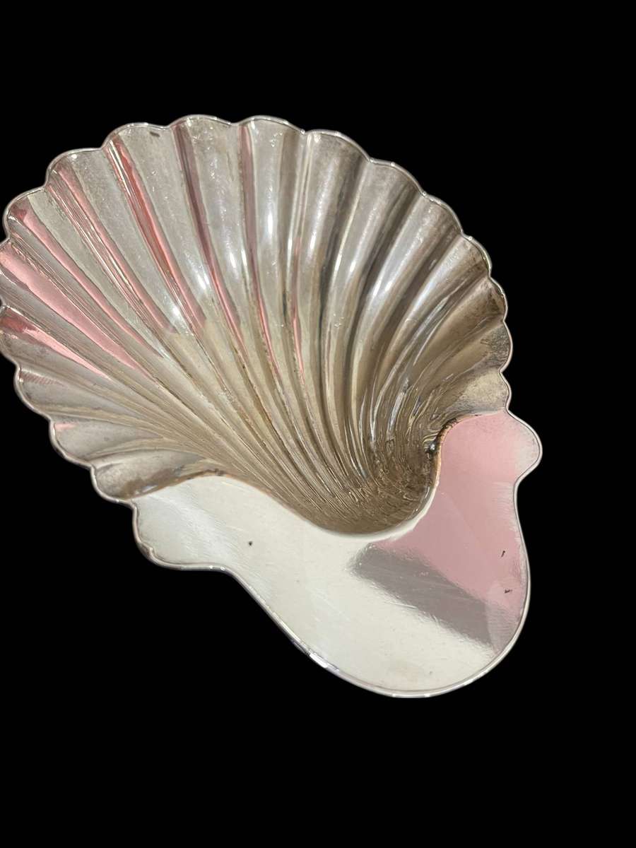 Butter/trinket holder each