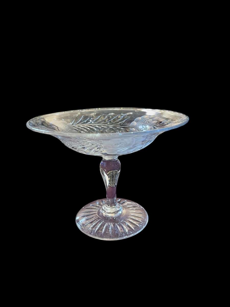 Bowl pedestal crystal