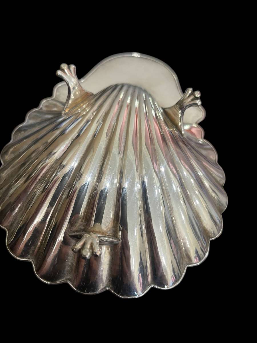 Butter/trinket holder each