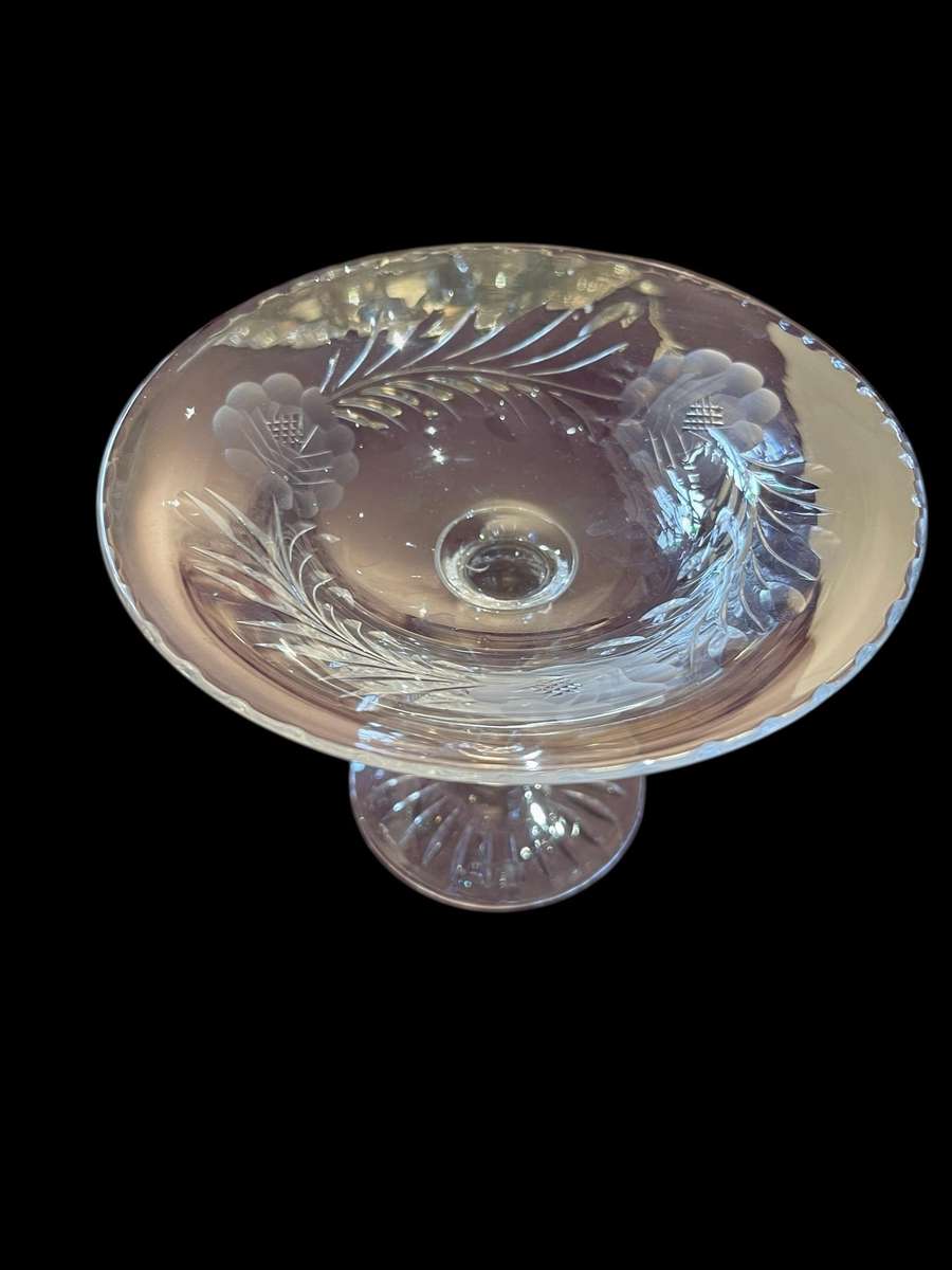 Bowl pedestal crystal