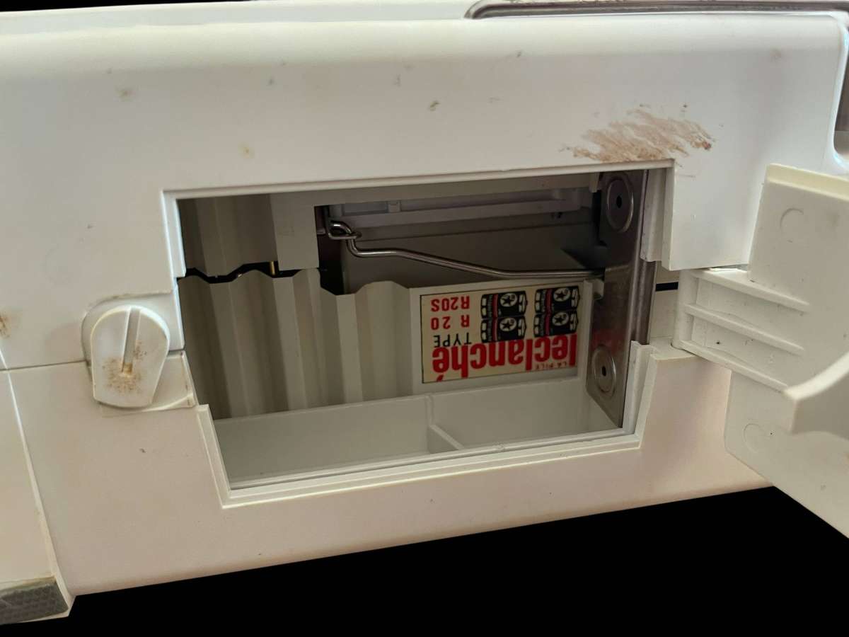 Singer sewing machine kids