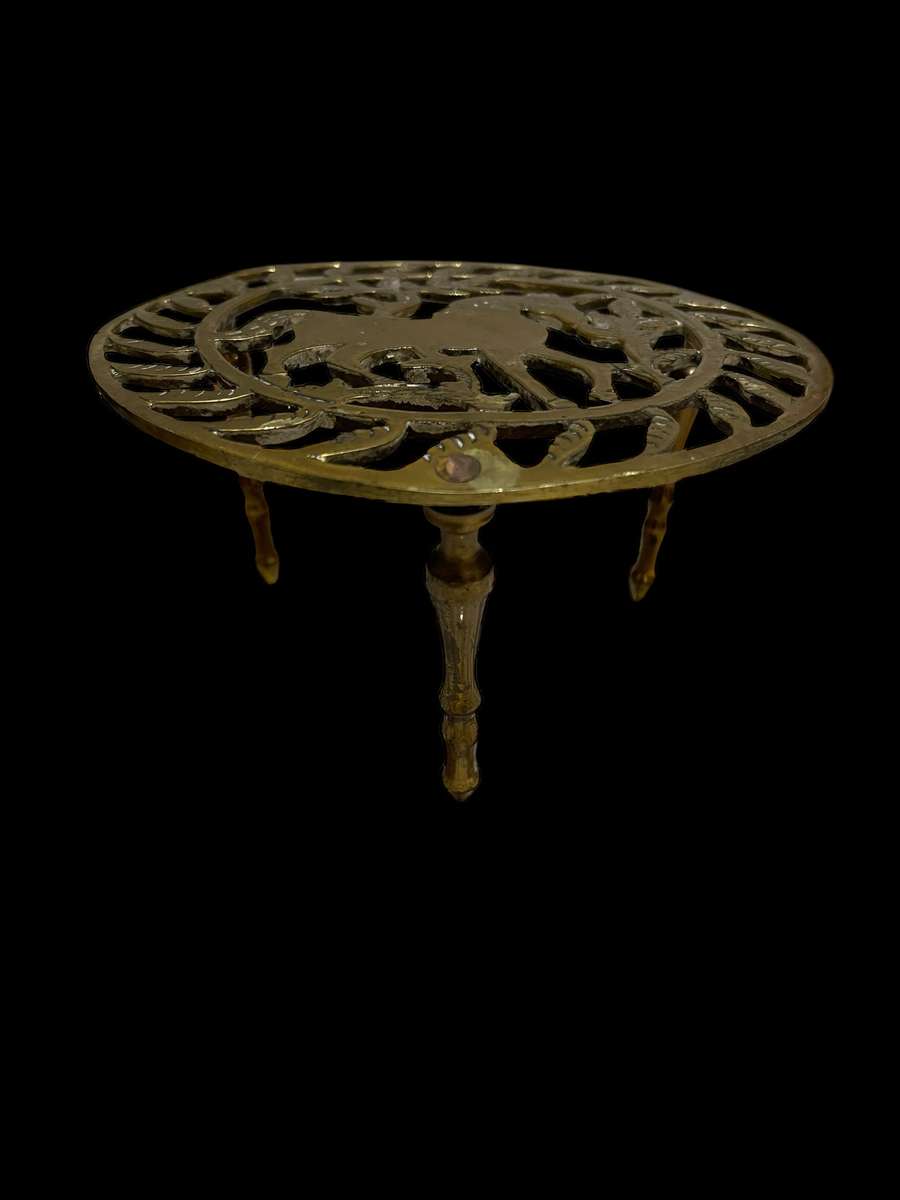 Trivet brass