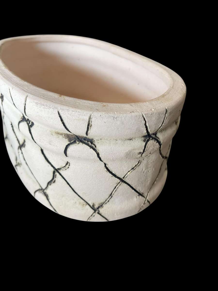 Planter ceramic