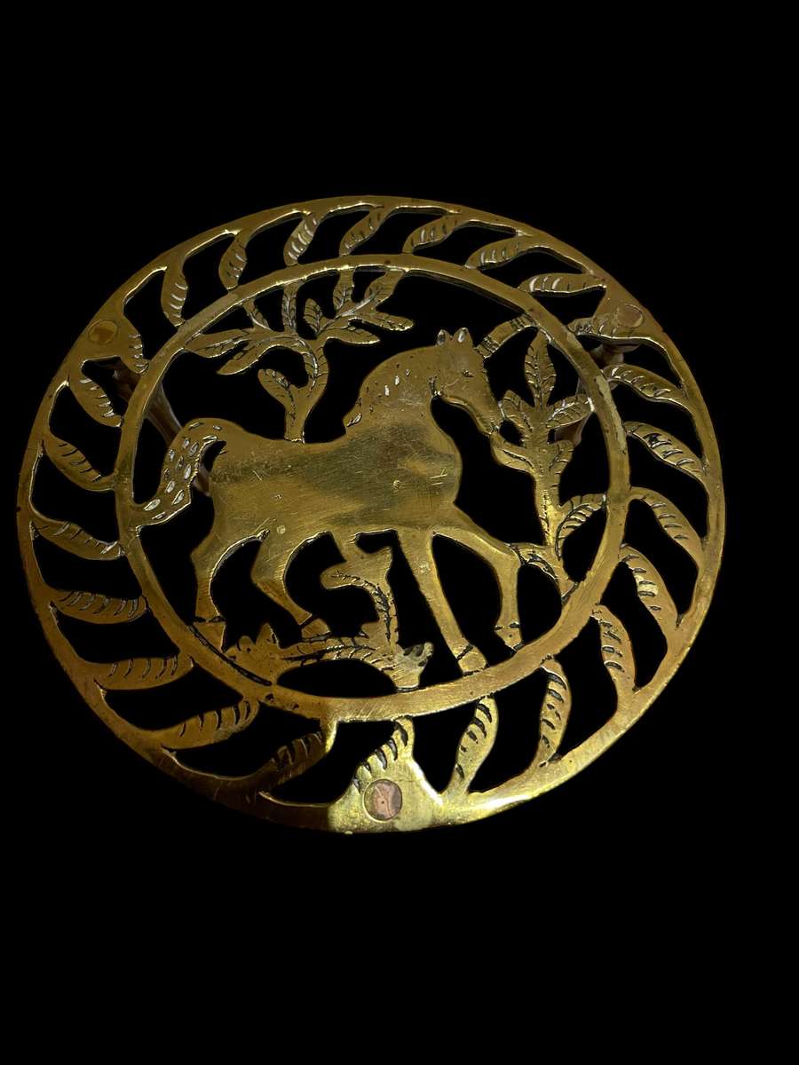 Trivet brass