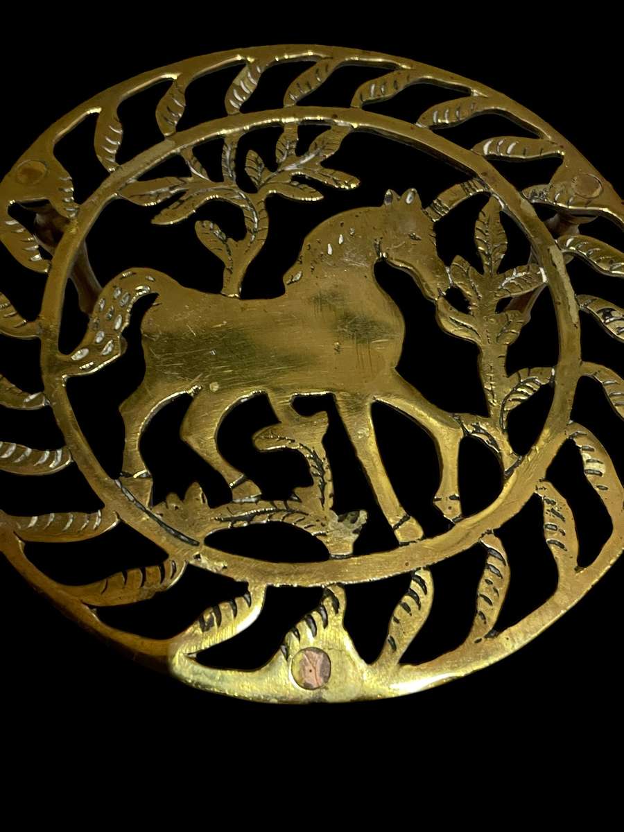 Trivet brass