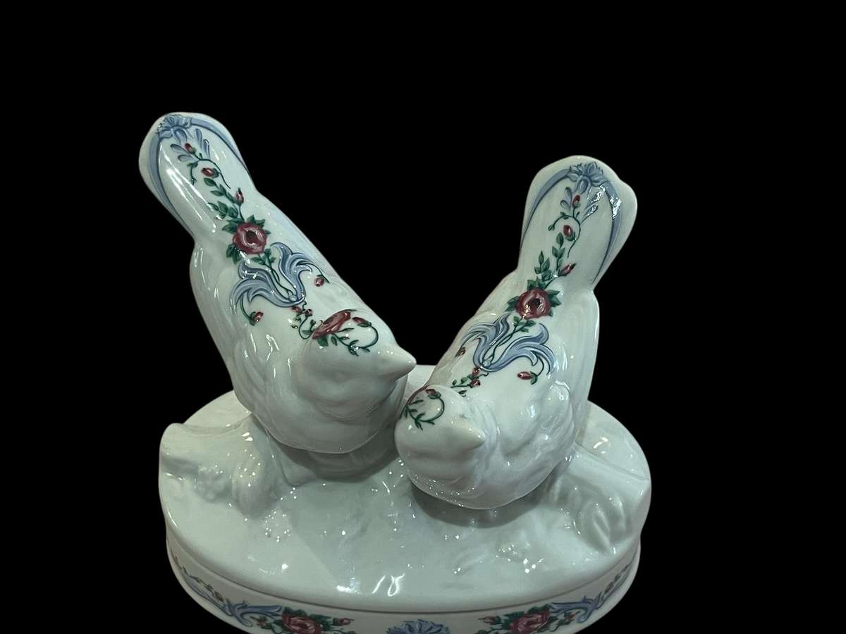 Jewellery/trinket holder Elizabeth Arden