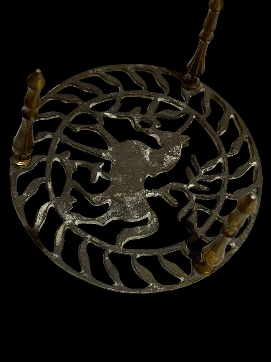Trivet brass