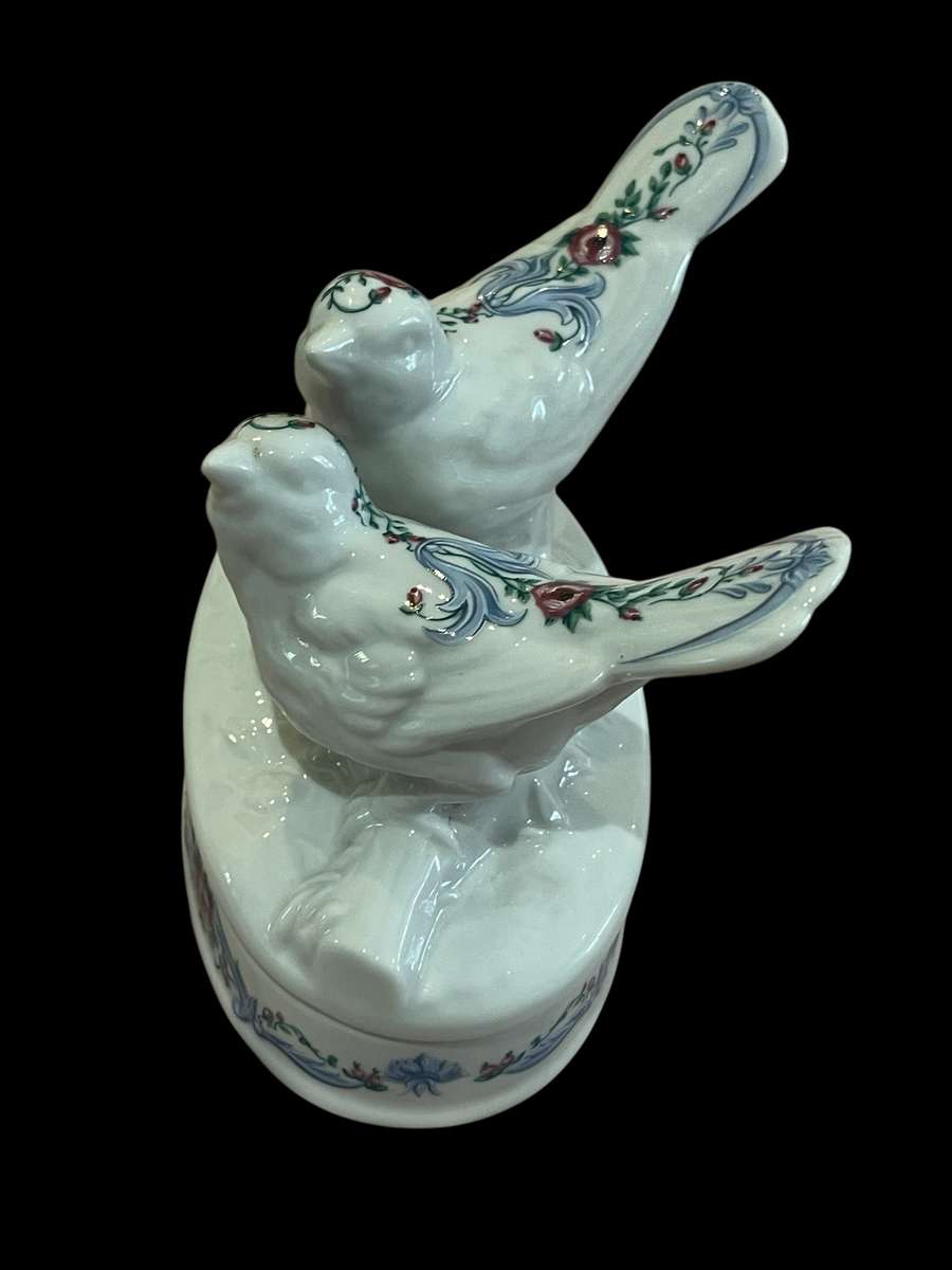 Jewellery/trinket holder Elizabeth Arden