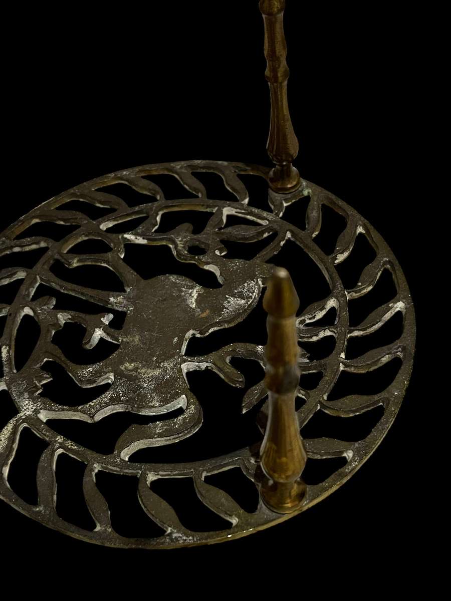 Trivet brass