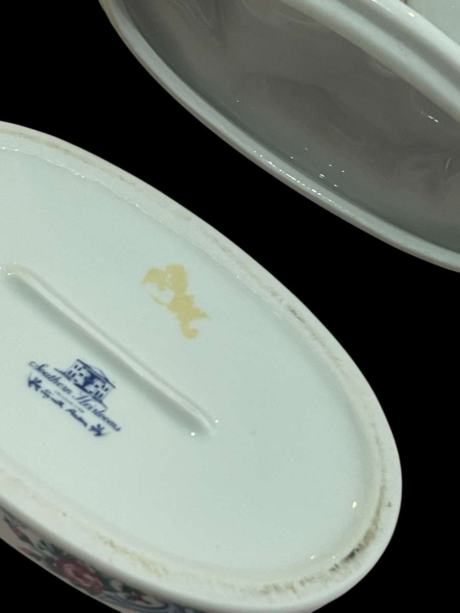 Jewellery/trinket holder Elizabeth Arden