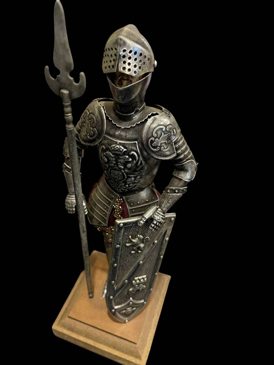 Ornament knight in armour