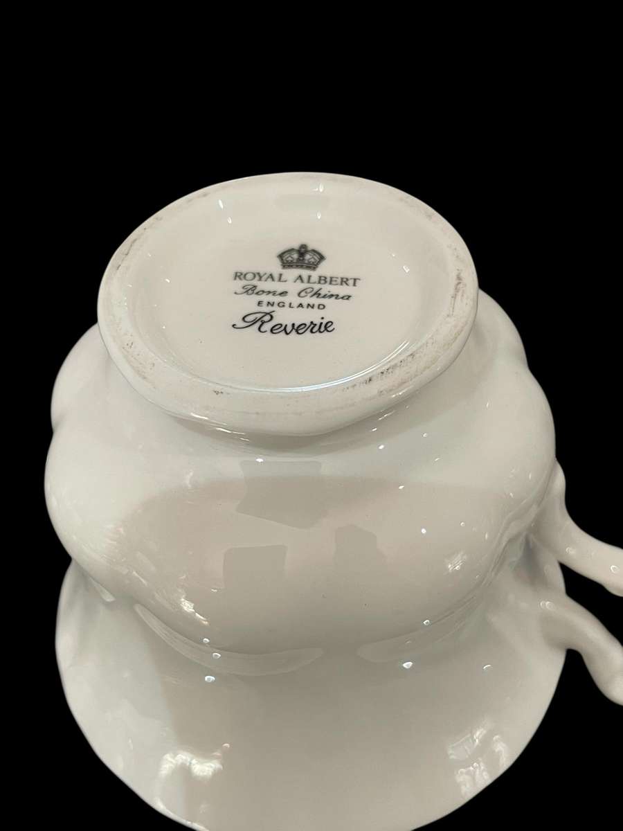 Teacup Royal Albert Reverie