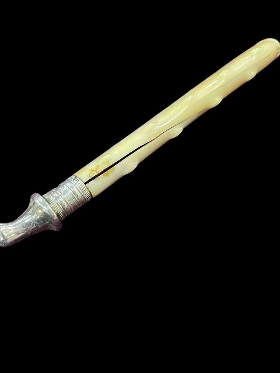 Butlers scoop/food lift